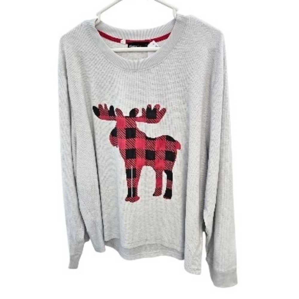 Cozy Gray Waffle Knit Pajama Top with Red Buffalo Plaid Moose